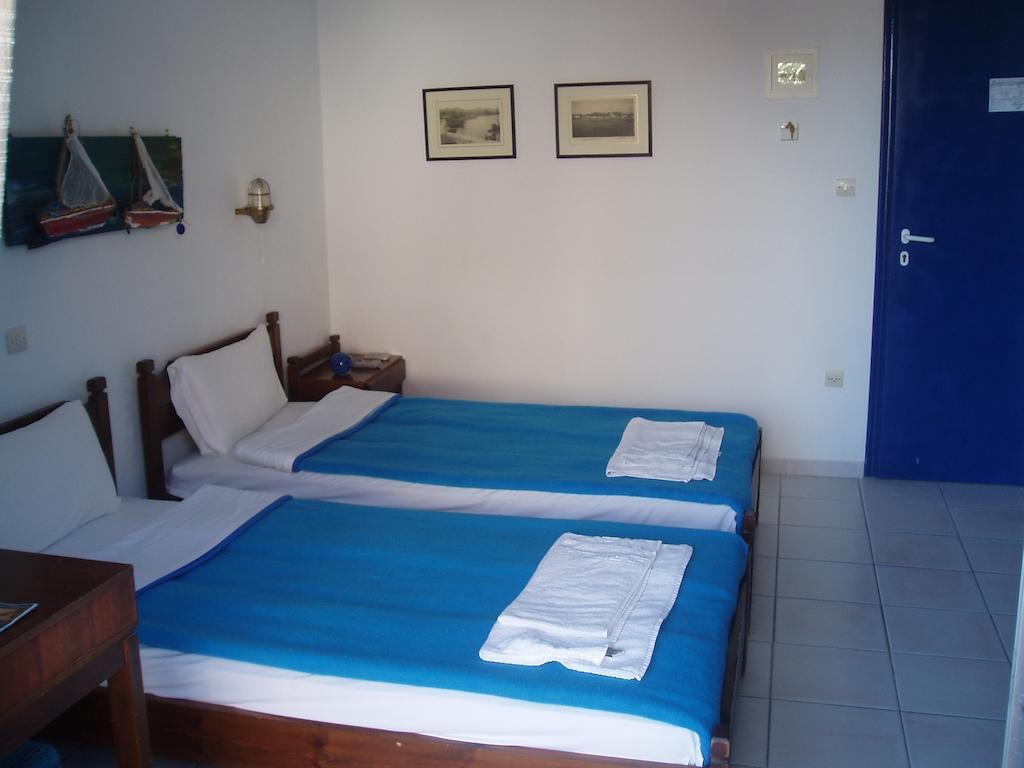 Helios Hotel Agia Marina (Aegina) Quarto foto