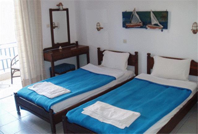 Helios Hotel Agia Marina (Aegina) Quarto foto
