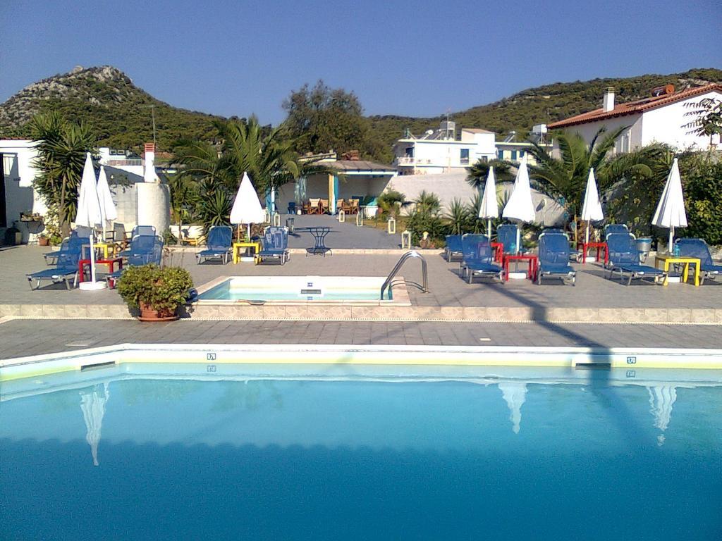 Helios Hotel Agia Marina (Aegina) Exterior foto